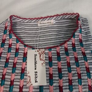 Southern Stitch Sleeveless Tunic Blouse Women's M Gray Stripe Embroidered BohoSo